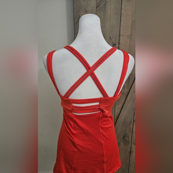 LULULEMON Happy Strappy Tank In Alarming Red.Size 6 - Picture 11 of 15